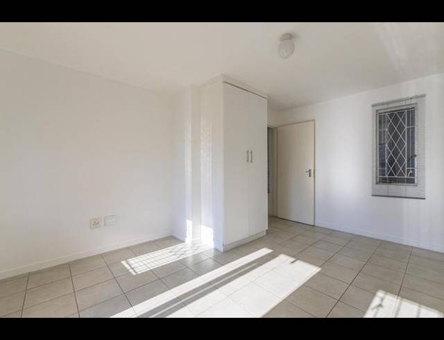 2 BEDROOM APARTMENT FOR SALE IN SCOTTSVILLE